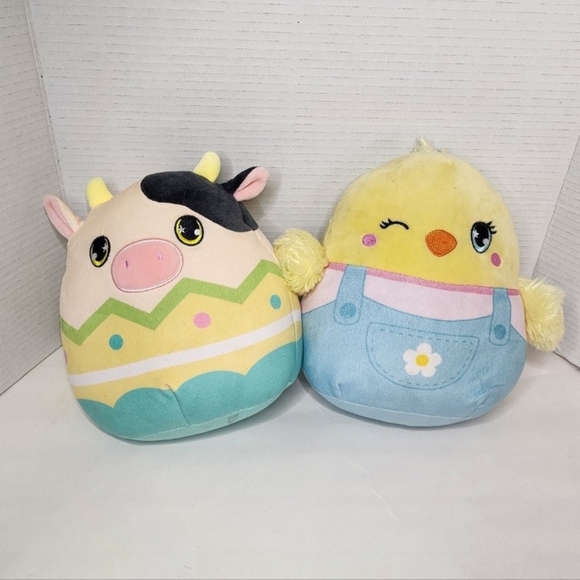 Squishmallow Set of Easter Exclusives Conner in Egg and Aimee in Overalls - Picture 1 of 4